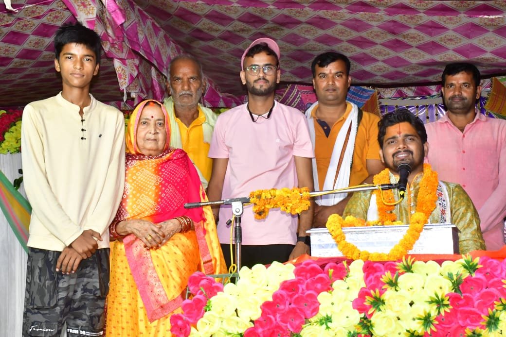 गाय पशु नही साक्षात देवी हैं : आचार्य आनन्द जी महाराज