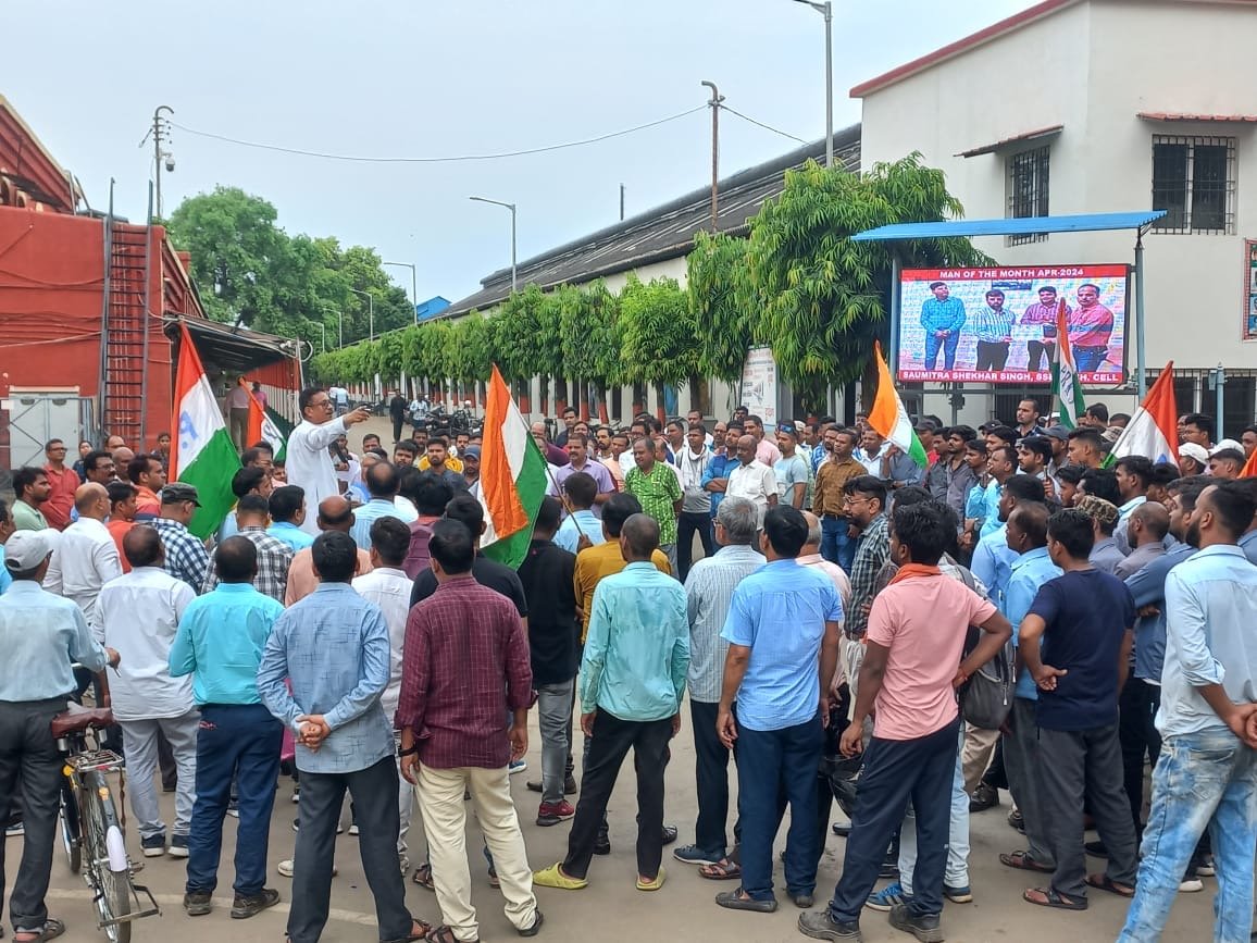पूर्वोत्तर रेलवे कर्मचारी संघ ने यांत्रिक कारखाना गोरखपुर में पुरानी पेंशन योजना लागू करने एवं कर्मचारी समस्याओं पर किया