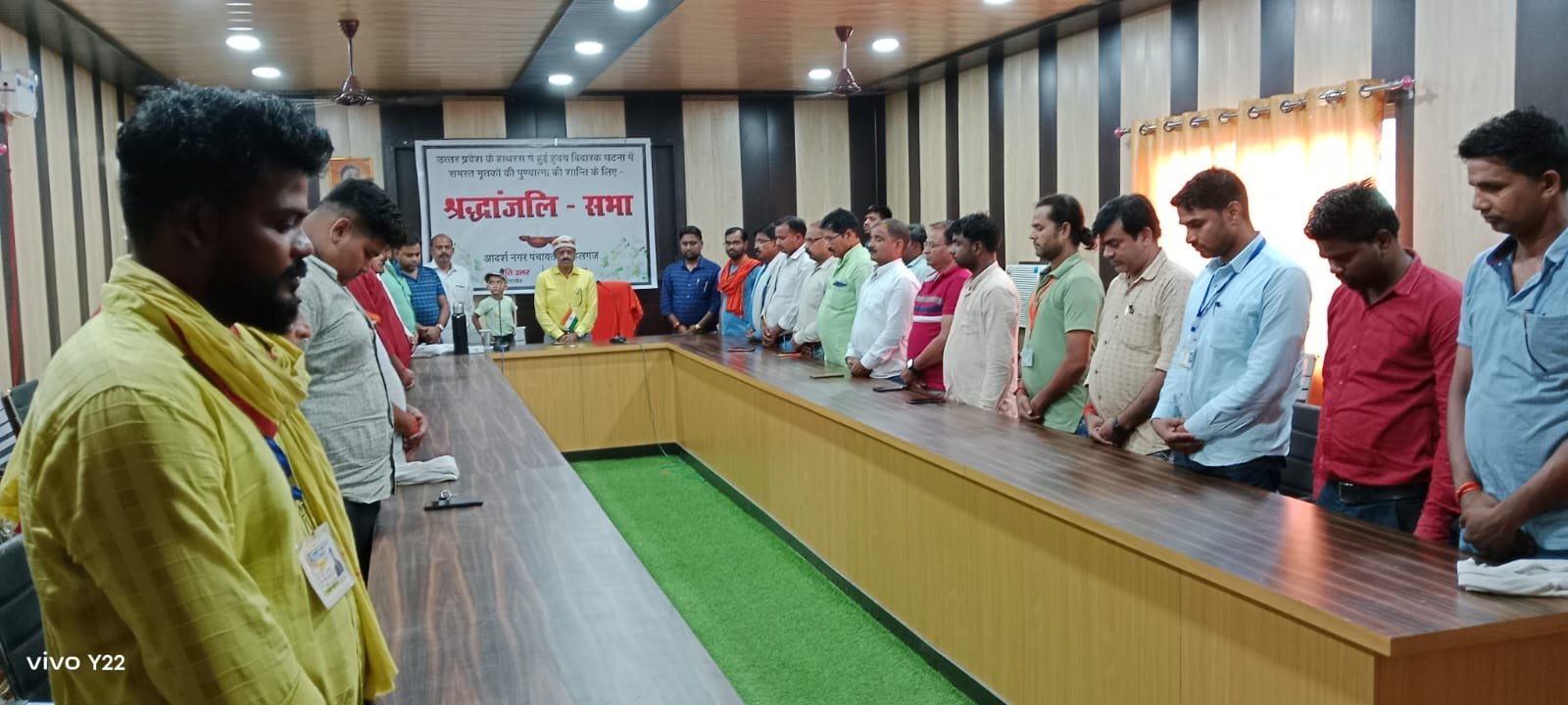 हाथरस घटना पर लोगों ने दी श्रद्धांजलि