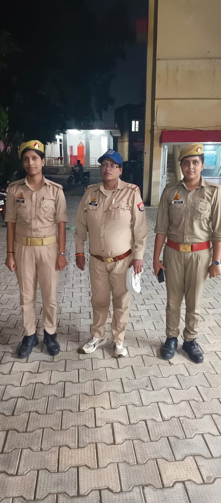 महिला को पुलिस सब इंस्पेक्टर की वर्दी पहनकर धौंस जमाना महँगा पड़ा ,गिरफ्तार
