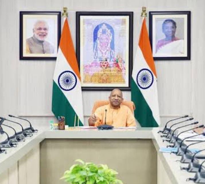लखनऊ: 5 KD सीएम आवास पर मुख्यमंत्री की समीक्षा बैठक…