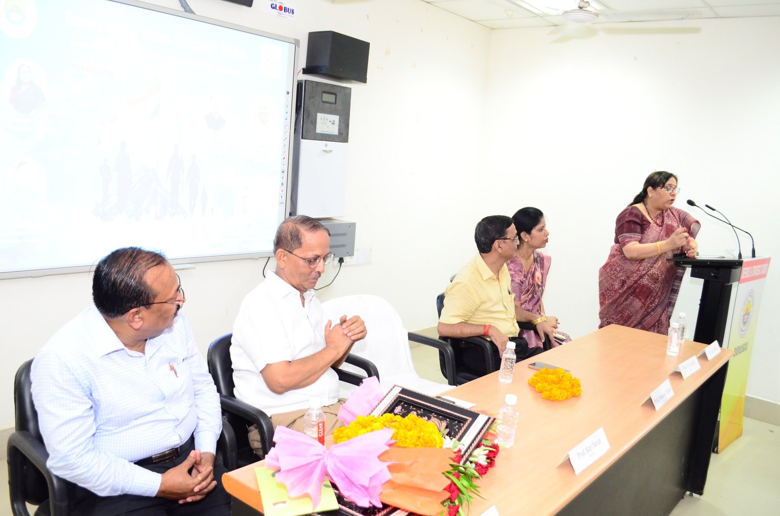 रक्षा एवम स्त्राताजिक अधययन विभाग के तत्वाधान में आज दिनांक 26 जुलाई 2024 को कारगिल विजय दिवस मनाया गया।