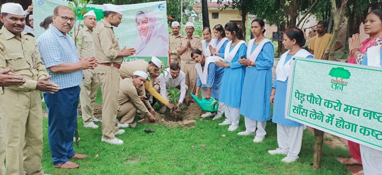 संत निरंकारी सत्संग भवन सूरजकुंड गोरखपुर के मीडिया सहायक सत्येंद्र मिश्रा ने जानकारी देते हुए बताया
