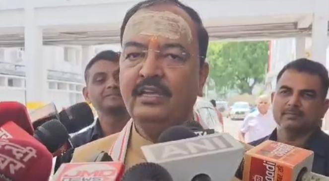 केशव प्रसाद मौर्य ने एक बार फिर से बड़ा बयान देते हुए कहा