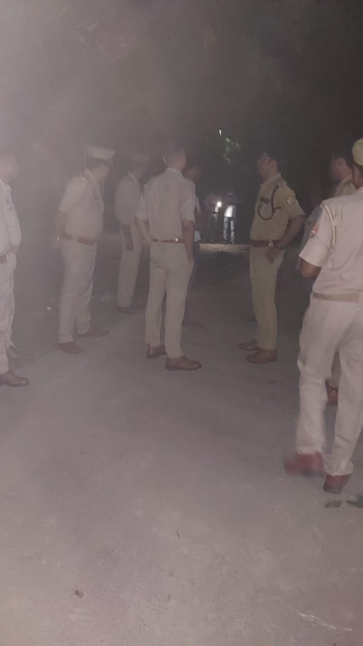 निगोहा थाना छेत्र के ग्राम मीरख नगर में एक प्रोपर्टी डीलर को मारी गई गोली
