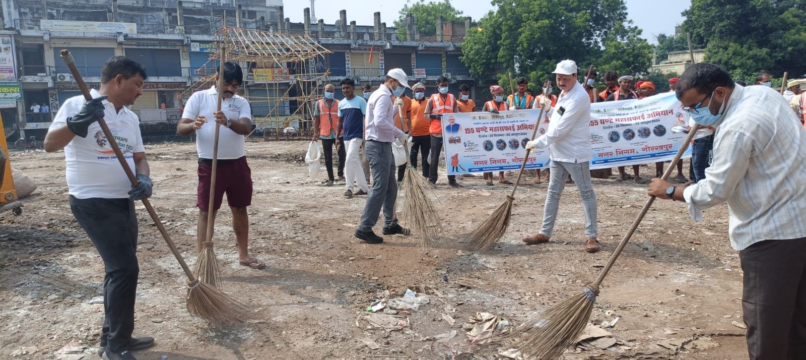 महात्मा गांधी के जयंती की पूर्व संध्या पर नगर निगम ने 155 घंटे का चलाया महासफाई अभियान