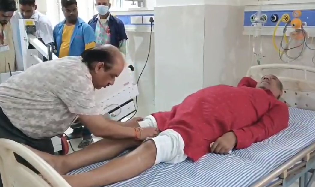 कैबिनेट मंत्री संजय निषाद के काफिले का हुआ एक्सीडेंट