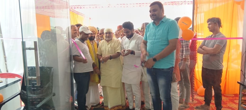 विधायक ने कार श्रृंगार प्रतिष्ठान का किया उद्घाटन