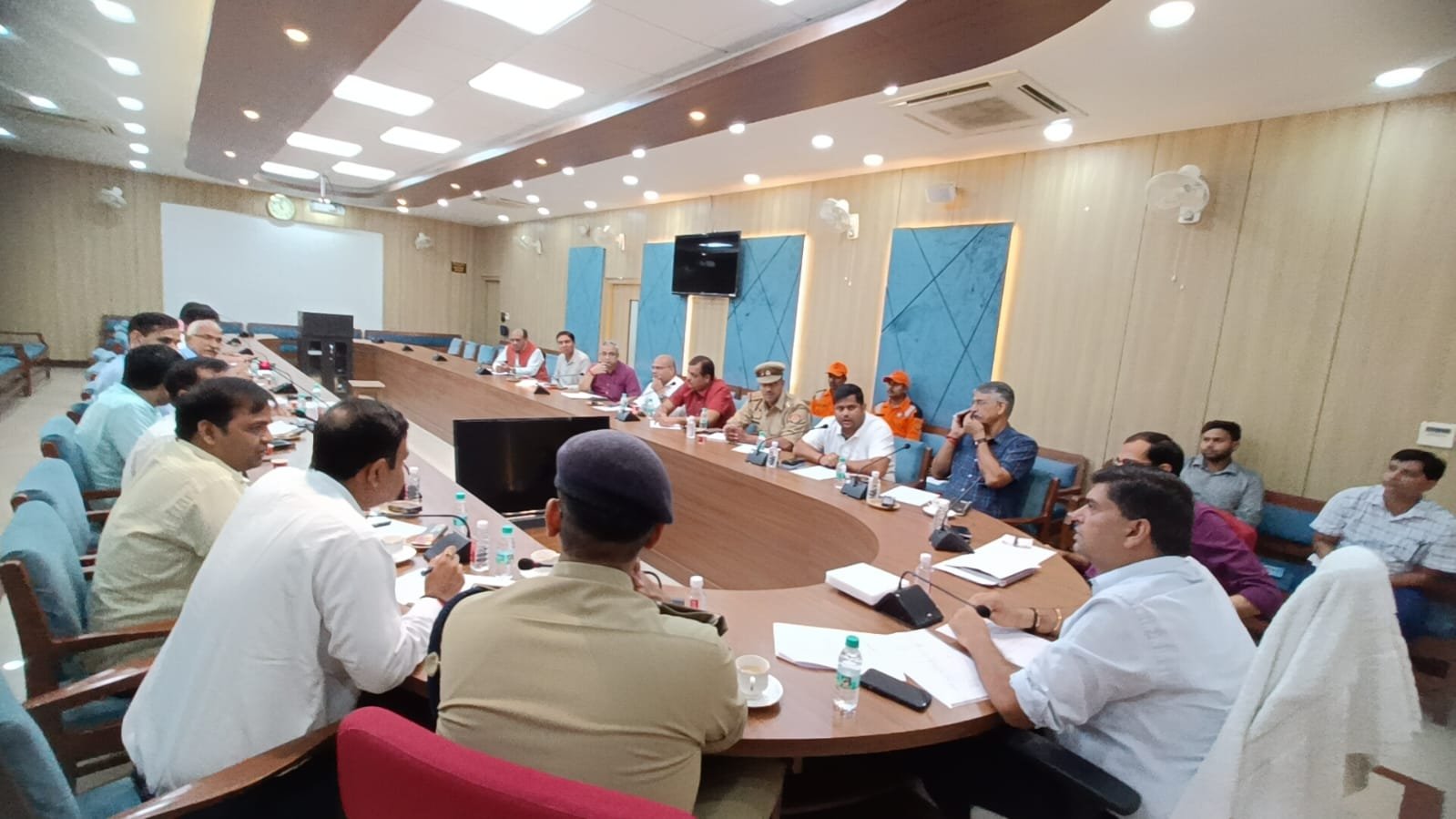 कैबिनेट बैठक में दो विवि की स्थापना को मिली मंजूरी,निवेश नीति में संशोधन को भी मिली सहमति