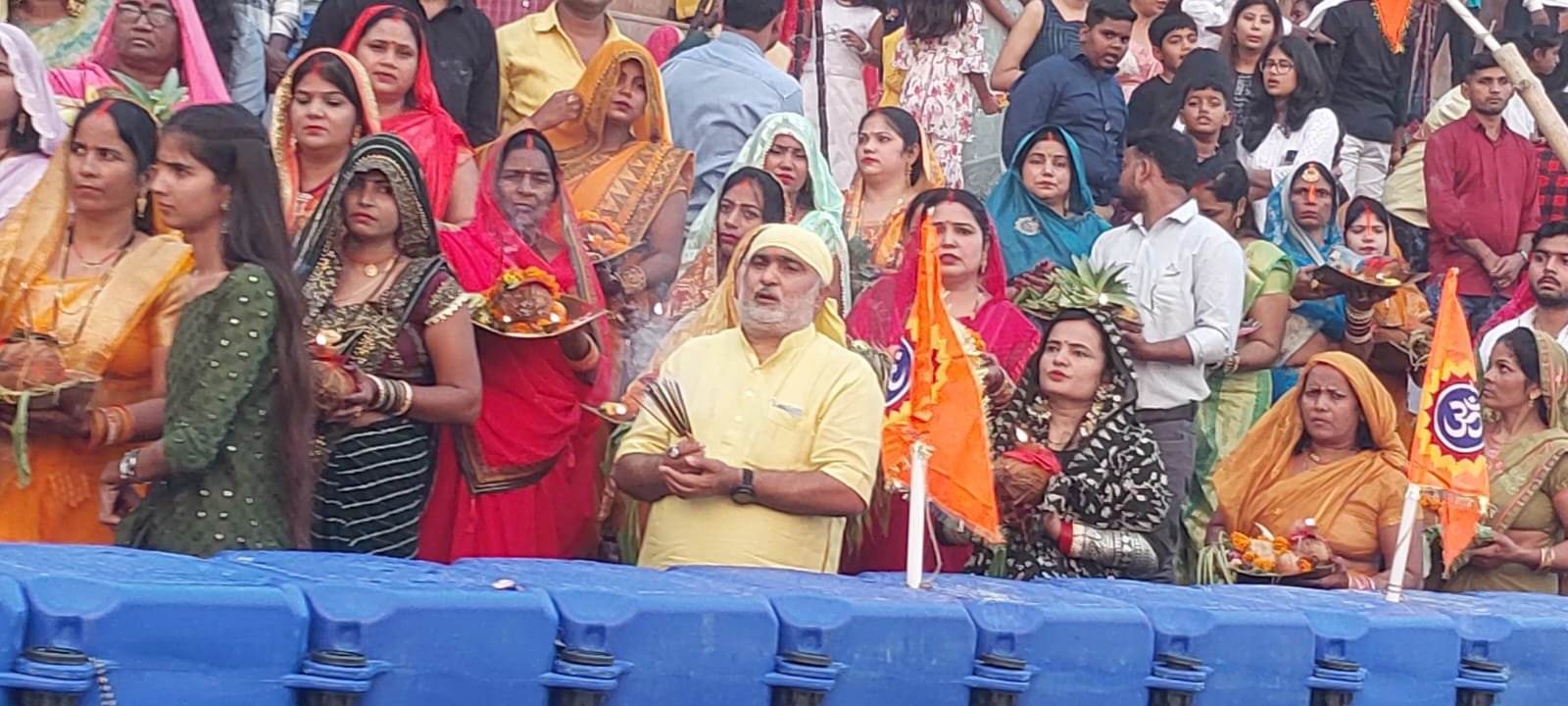 छठ पर्व का चौथा दिन, भक्तों ने उगते सूर्य को अर्घ्य देकर मांगी सुख-समृद्धि की कामना