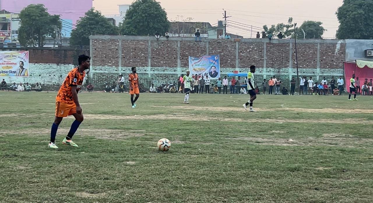 कोलकाता ने खैराबाद को 4-3 व कुशीनगर ने मध्य प्रदेश को 3-0 से हराया