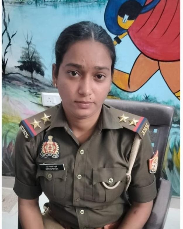 गोरखपुर: महिला उपनिरीक्षक रिश्वत लेते रंगे हाथ गिरफ्तार