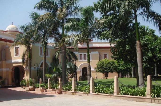 हिमाचल भवन के बाद अब दिल्ली के बीकानेर हाउस को अटैच करने का आदेश