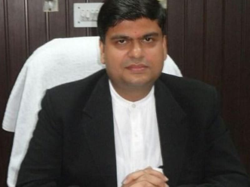 बिना अनुमति मंडल छोड़ने पर होगी सख्त कार्रवाई: कमिश्नर