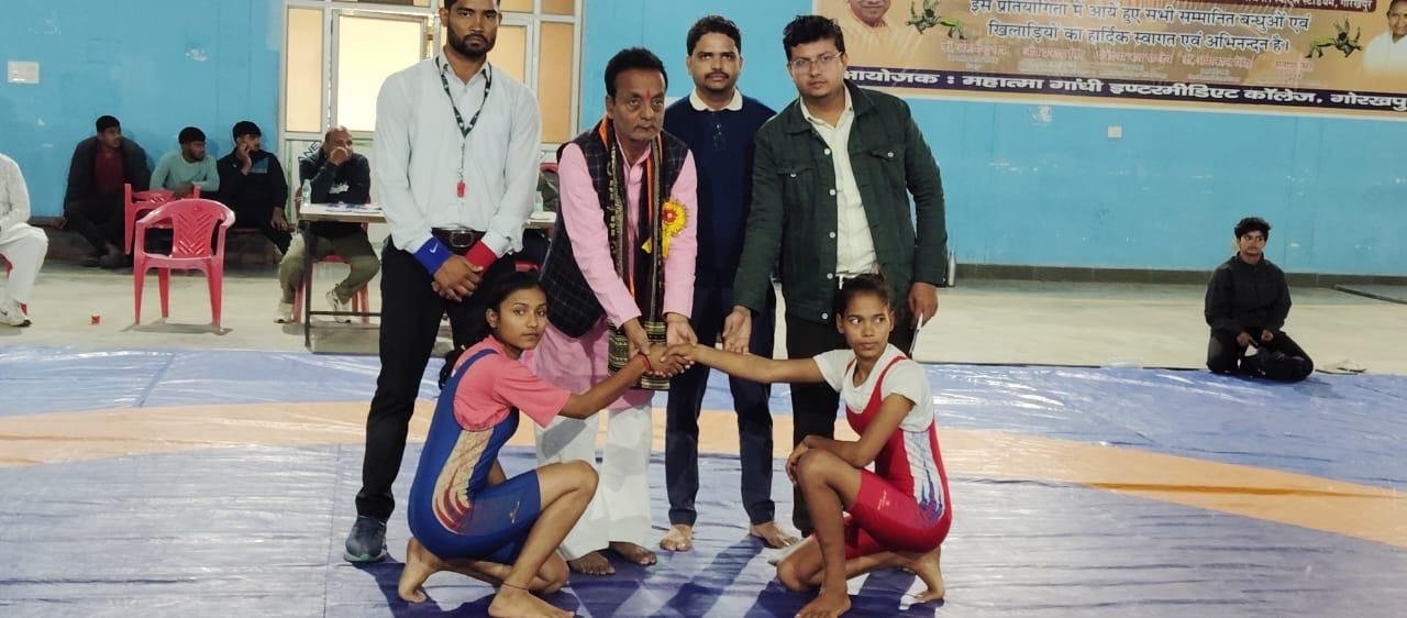 उत्तर प्रदेश ग्रामीण खेल लीग में कुश्ती प्रतियोगिता का आयोजन
