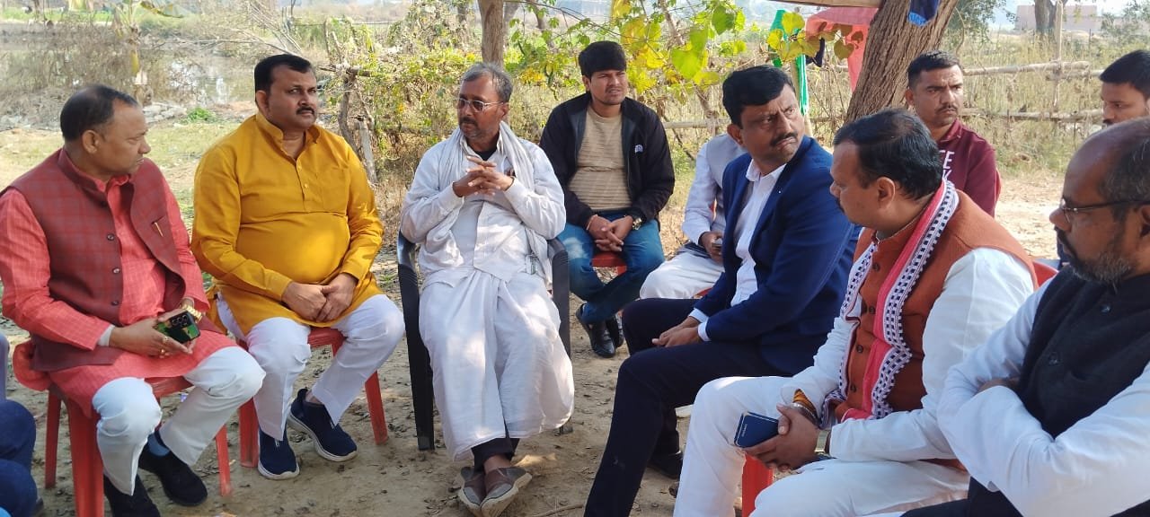 शोक संतप्त परिवार को विधायक ने बंधाया ढांढस
