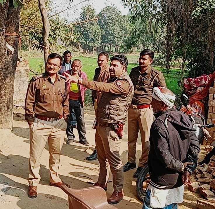 परिवार को जिंदा जलाने की कोशिश, पुलिस ने तेज की गिरफ्तारी की कार्रवाई