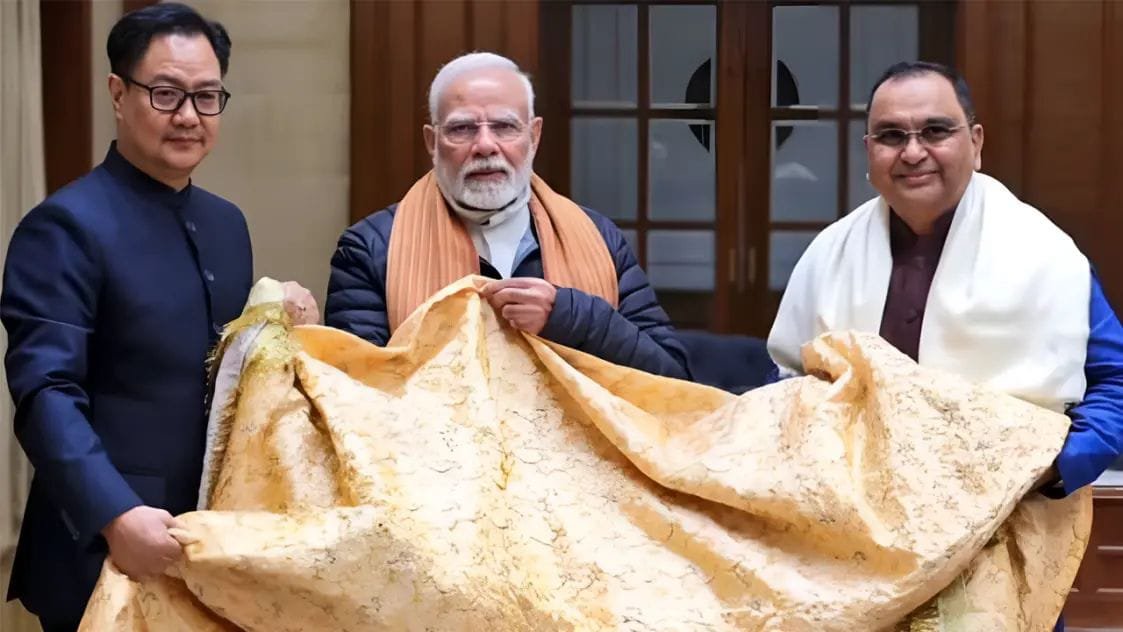 प्रधानमंत्री ने अजमेर शरीफ भेजी चादर तो हो गया कोर्ट केस