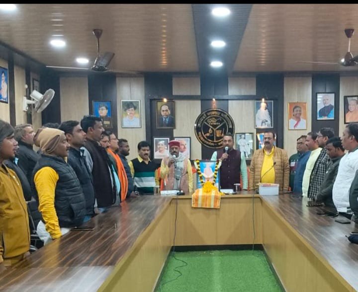 राष्ट्रीय युवा दिवस पर स्वामी विवेकानंद को किया नमन