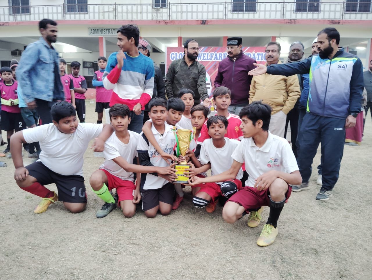 ग्लोबल वेलफेयर फाउंडेशन के तत्वावधान में बालक व बालिका वर्ग फुटबाल प्रतियोगिता का आयोजन