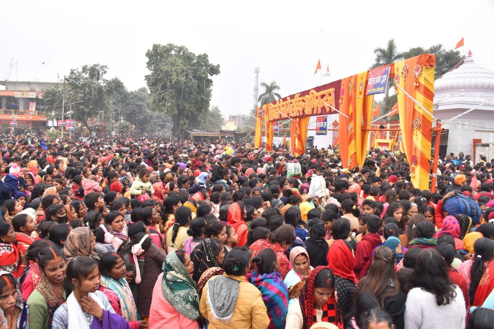 आस्था, मनोरंजन और रोजगार का संगम बना खिचड़ी मेला