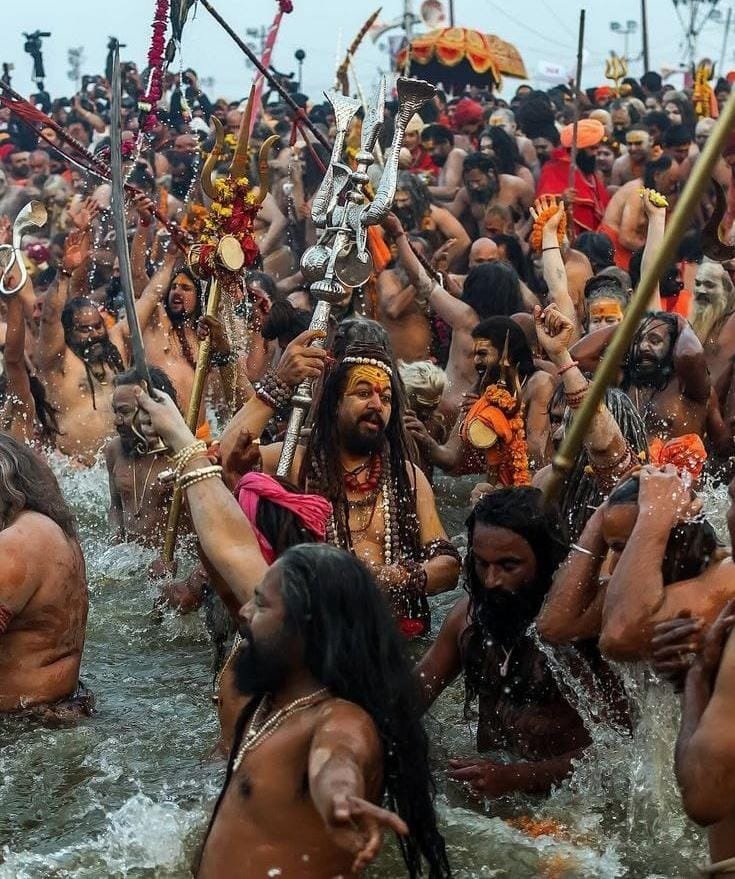 पहले 3 दिनों में करीब 10 करोड़ श्रद्धालुओं ने महाकुंभ में लगाई डुबकी