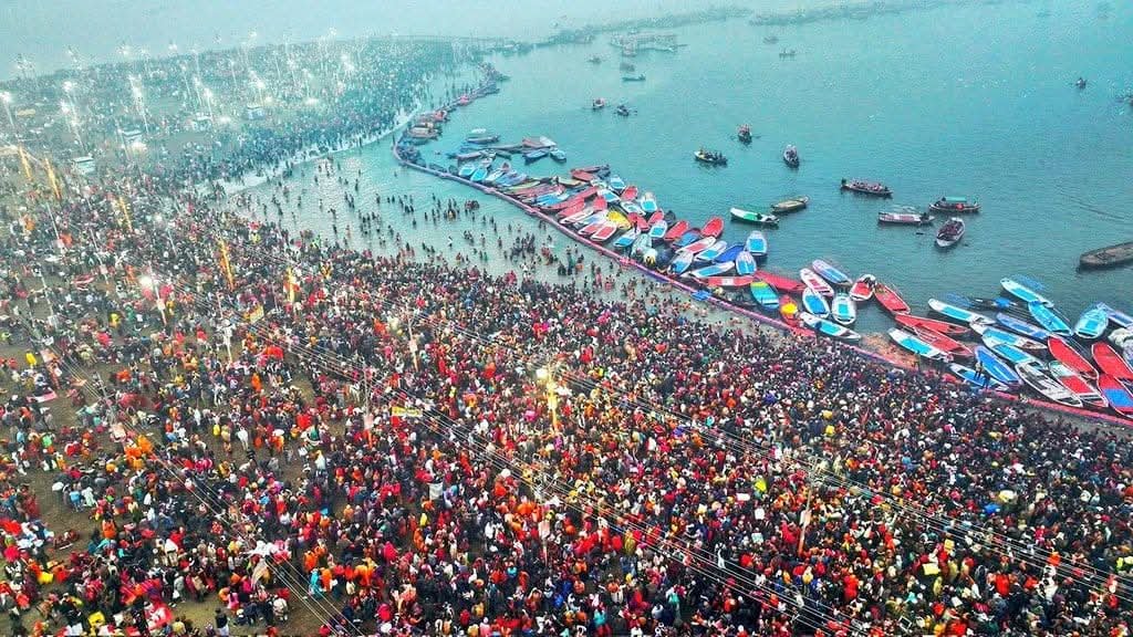 महाकुम्भ 2025: 3 लाख करोड़ रुपये का व्यापार, आस्था से अर्थव्यवस्था तक का अद्भुत संगम