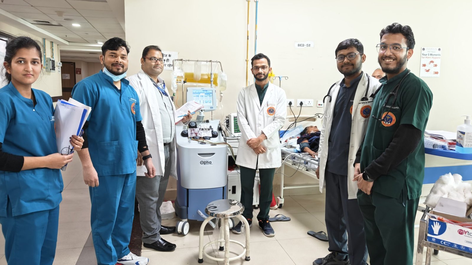 एम्स गोरखपुर में पहली बार सफल थेरेप्यूटिक प्लाज्मा एक्सचेंज – कार्यकारी निदेशक ने सराहा