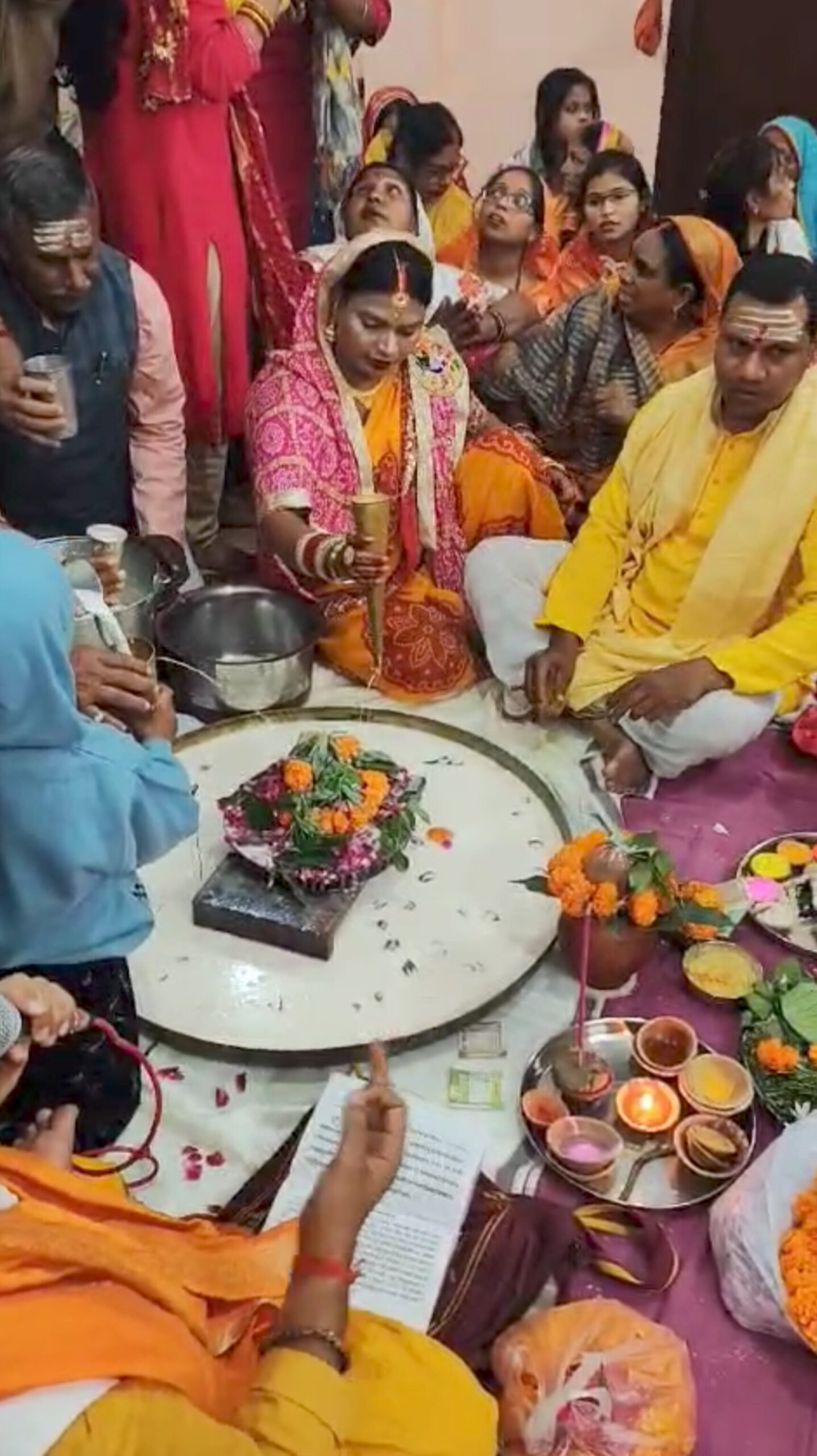 महाशिवरात्रि पर्व राष्ट्रीय स्वयंसेवक संघ शंकर भवन गोरखपुर में रुद्राभिषेक कर मनाया