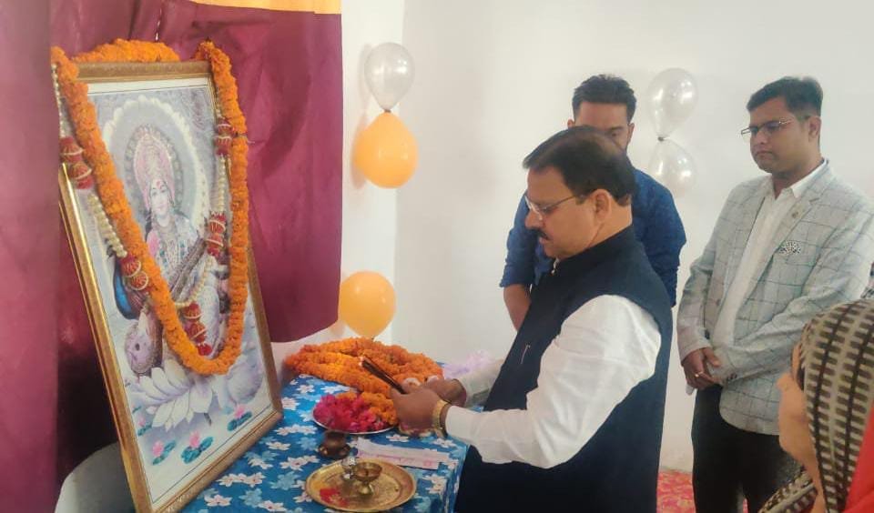 मेडिसिन एवं फार्मेसी से युवा रोजगार एवं स्वव्यवसाय के प्रति जागरूक होंगे – जेपी चन्द्र