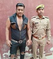 नकली सलमान खान को पुलिस ने रिवॉल्वर लेकर रात डेढ़ बजे रील बनाते हुए पकड़ा