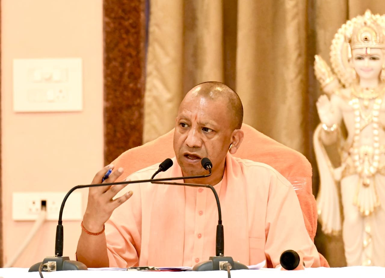 लोकतंत्र की पहली शर्त है संवाद : मुख्यमंत्री