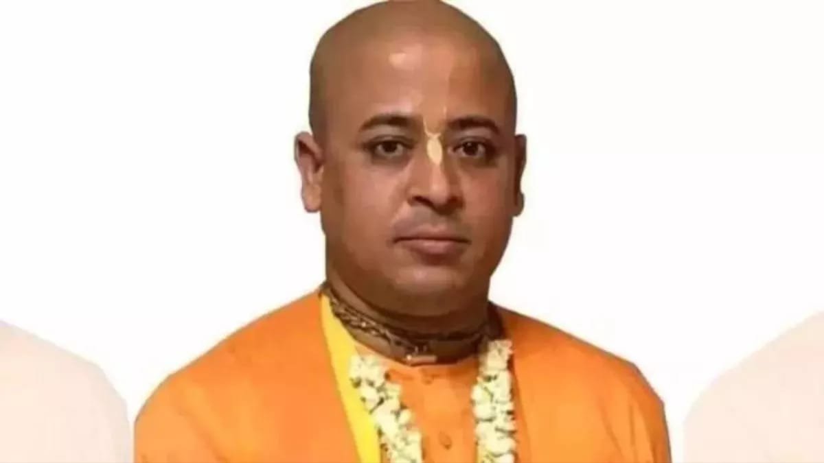 बांग्लादेश के हाईकोर्ट की ओर से देशद्रोह के आरोप में जमानत दिए जाने के बाद चटगांव की एक अदालत ने सोमवार को इस्कॉन के पूर्व पुजारी चिन्मय कृष्ण दास की गिरफ्तारी को मंजूरी दे दी