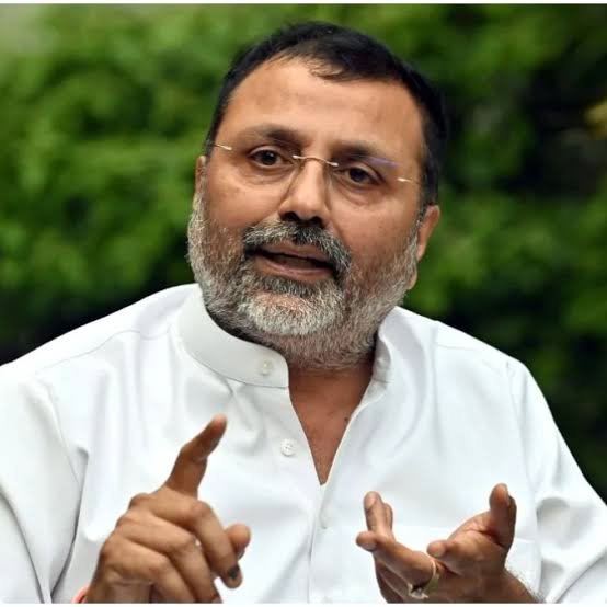 सुप्रीम कोर्ट ने बीजेपी नेता निशिकांत दुबे को कोर्ट और चीफ जस्टिस को लेकर दिए गए बयानों पर फटकार लगाई है