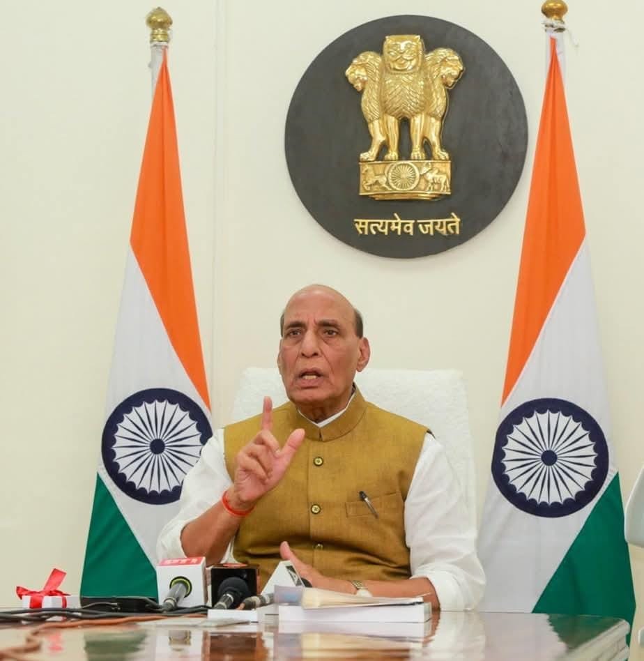 रक्षा मंत्री राजनाथ सिंह का मंगलवार शाम को लखनऊ आगमन