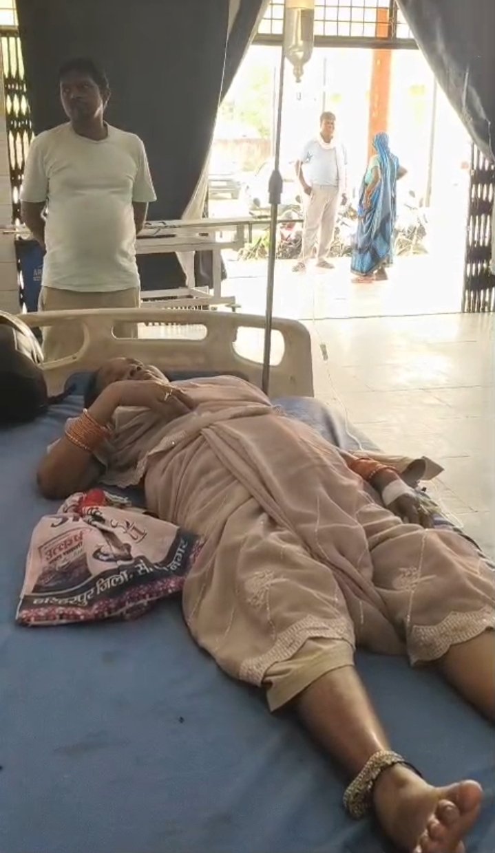 दबंग दामाद के द्वारा मानसिक प्रताड़ना से सास को आया हार्ट अटैक