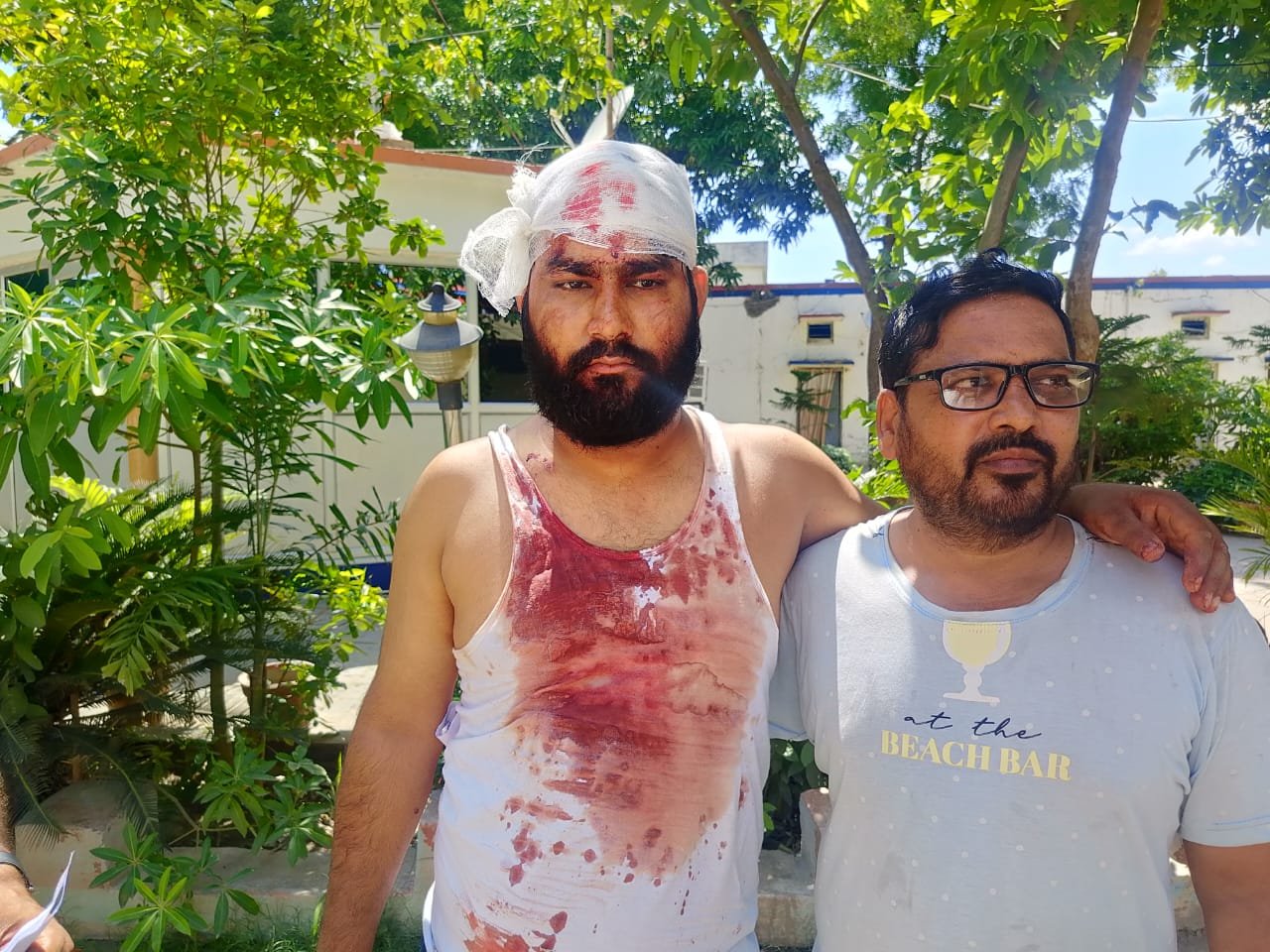 राशन की सूची से नाम कटने को लेकर दो पक्षों में जमकर मारपीट