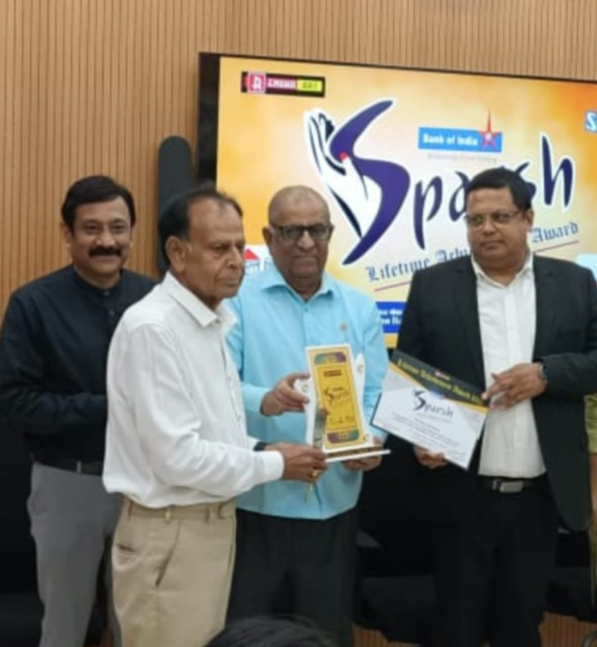 किरन कांत वर्मा को मिला लाइफटाइम अचीवमेंट अवार्ड
