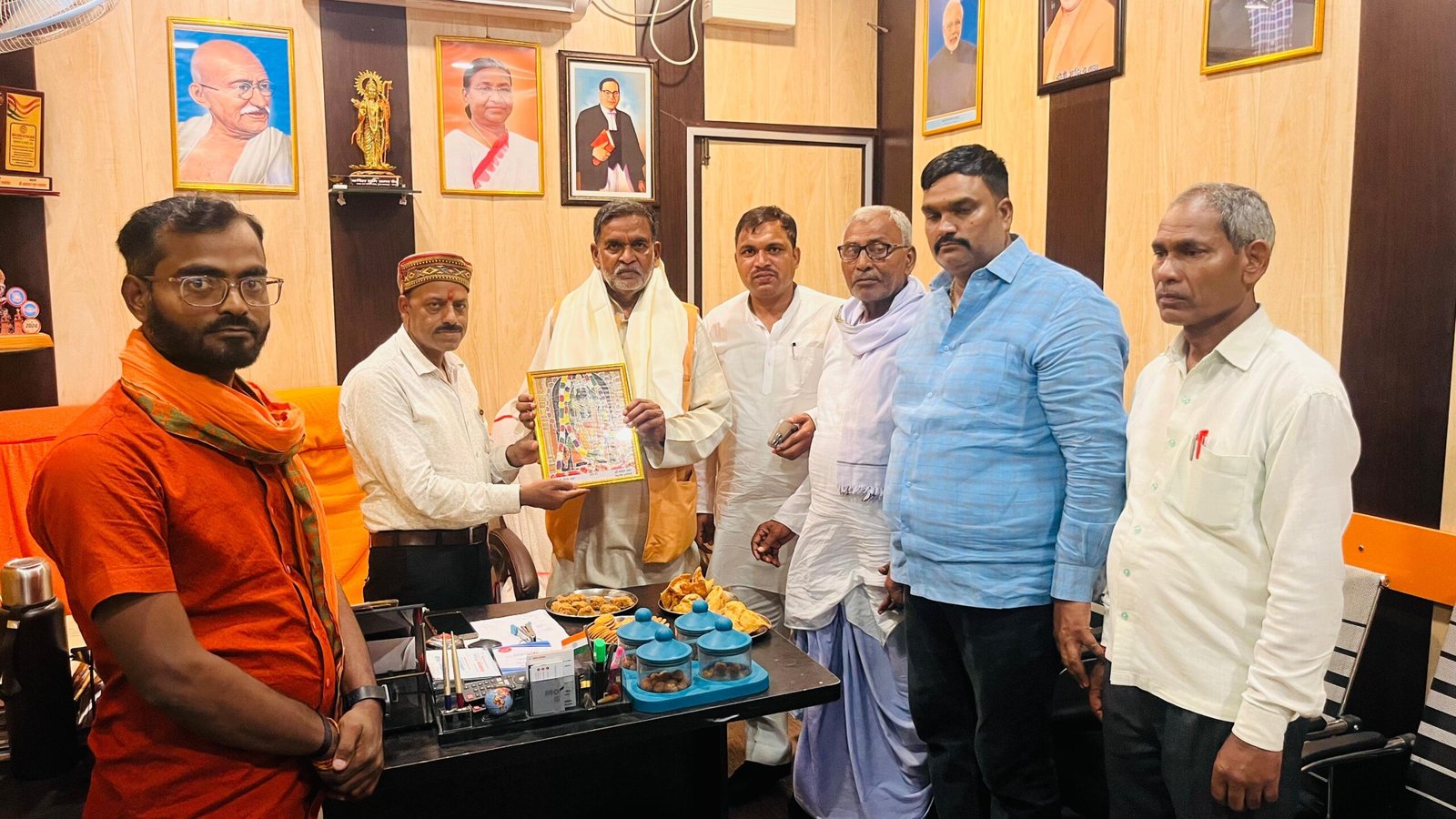 मुख्यमंत्री के साथ वृक्षारोपण, बेबीनार में नगर पंचायत बड़हलगंज हुए शामिल
