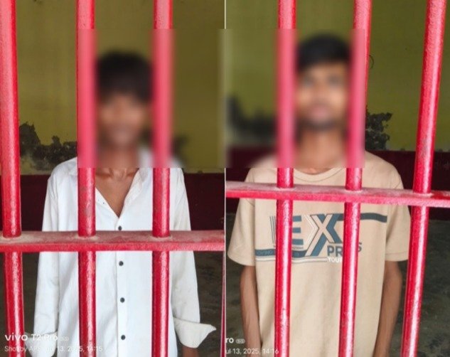 नखास चौकी इंचार्ज ने चोरी के समान के साथ दो अभियुक्त को किया गिरफ्तार