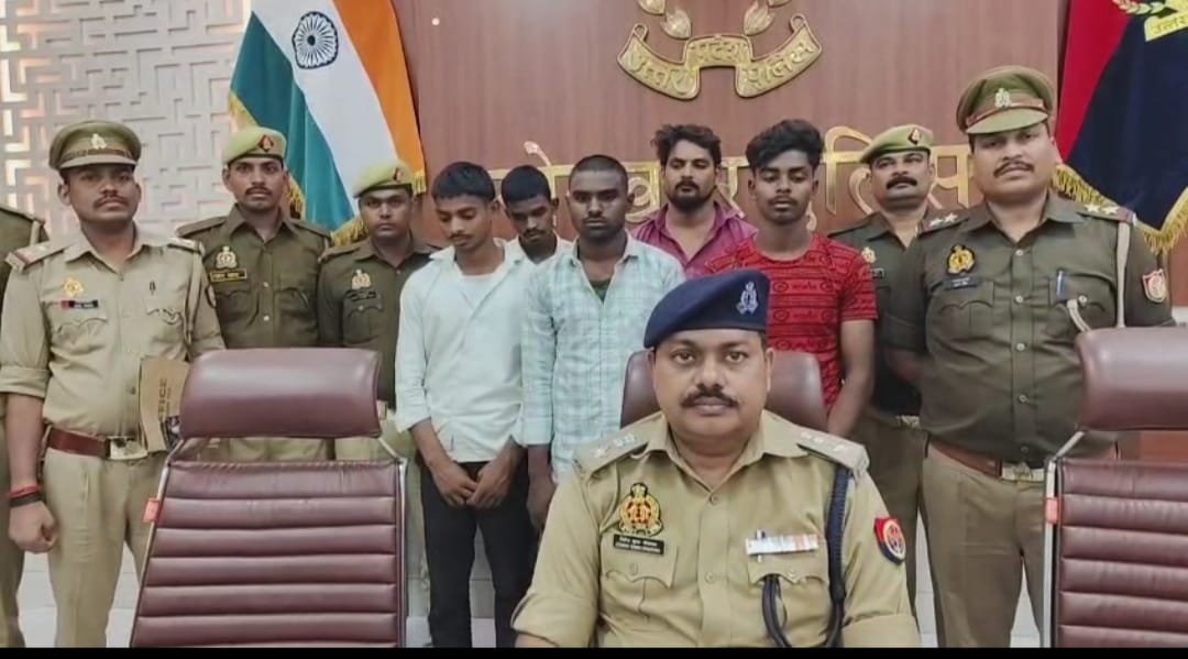 फोरलेन पर लूट करने वाले गिरोह का पर्दाफाश, पांच लुटेरे गिरफ्तार, दो मोटरसाइकिल बरामद