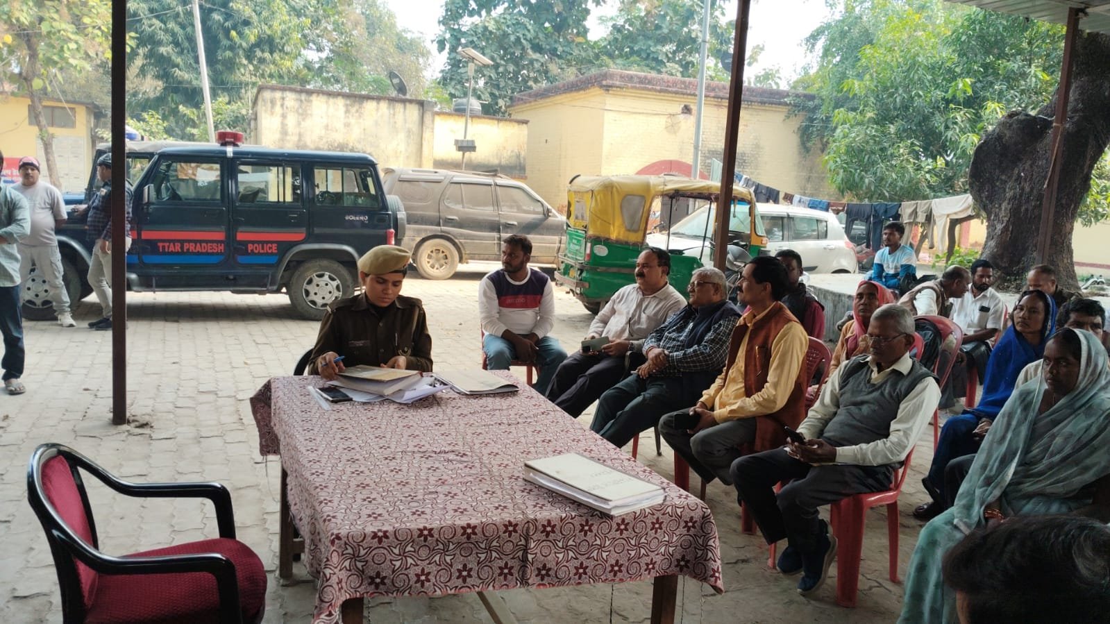 शिकायतों की सुनवाई नहीं हुई फरियादी निराश होकर लौटे
