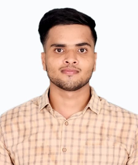 सहजनवां के लाल आशुतोष सिंह ने किया कमाल ,कोस्ट गार्ड में असिस्टेंट कमांडेंट और वायु सेना में फ्लाइंग ऑफिसर बनकर बढ़ाया क्षेत्र का मान।