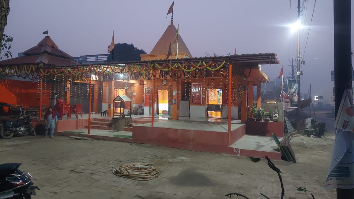 श्री बालाजी मंदिर पर आज धूमधाम से भव्य सातवां स्थापना दिवस मनाया गया