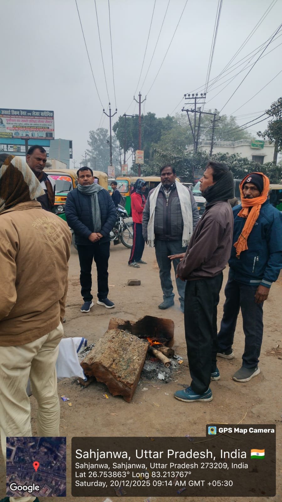 राहत: एसडीएम के आदेश पर सहजनवा में ठंड से राहत के लिए अलाव की व्यापक व्यवस्था