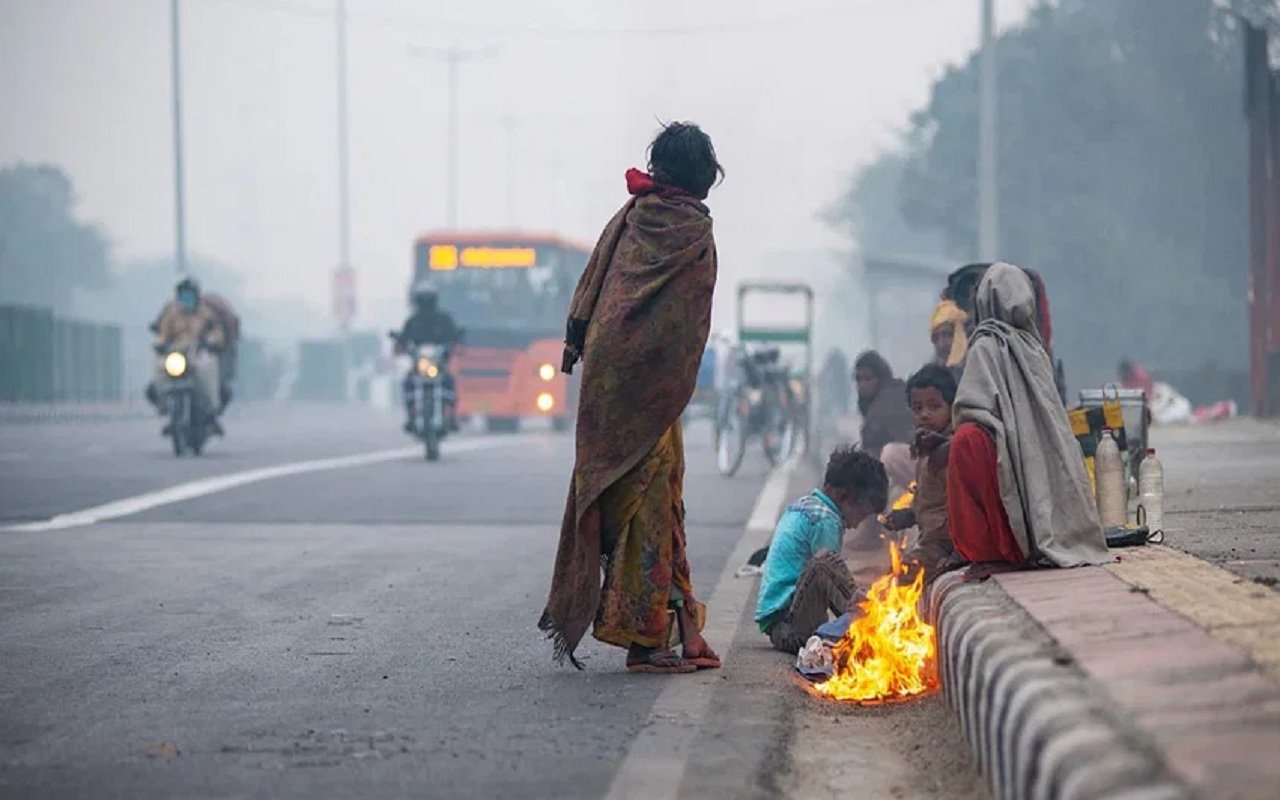 हर जरूरतमंद को शीतलहर से बचाने को सरकार प्रतिबद्ध -मुख्यमंत्री योगी आदित्यनाथ