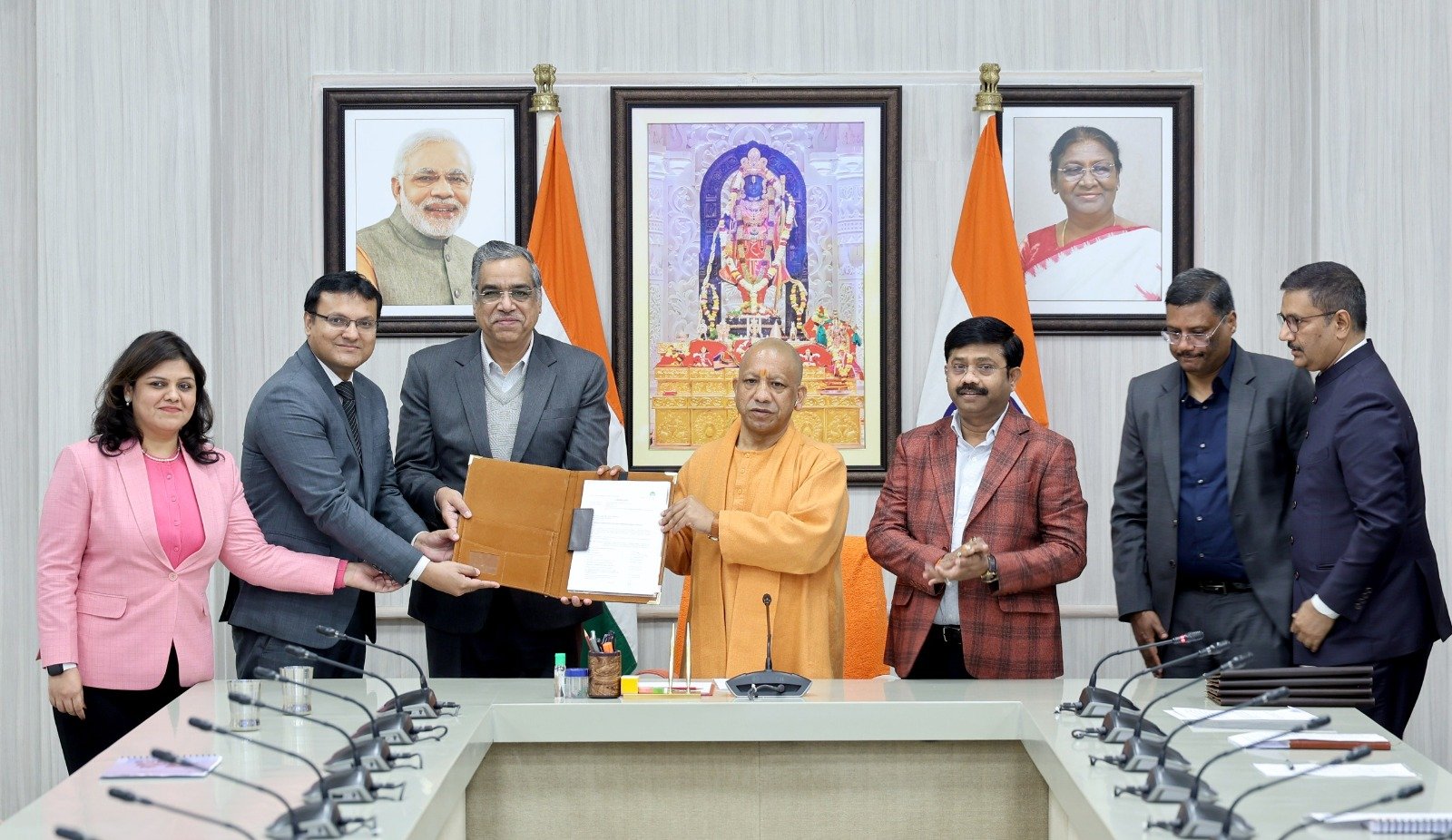 उद्योग प्रथम-निवेश प्रथम’ के मंत्र के साथ यूपी ग्लोबल इन्वेस्टर्स समिट -मुख्यमंत्री योगी आदित्यनाथ