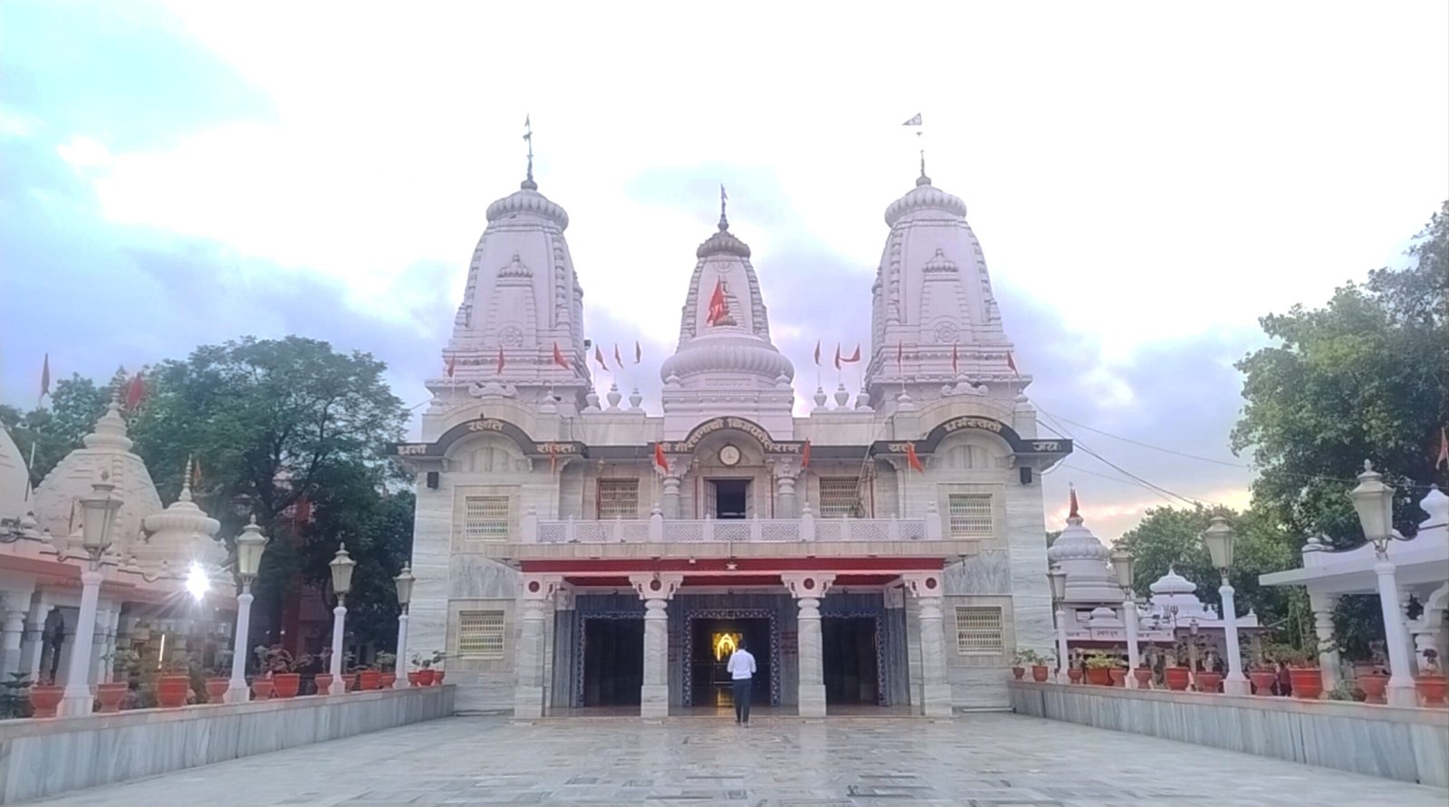 श्रद्धा, मनोरंजन व रोजगार का संगम है गोरखनाथ मंदिर का खिचड़ी मेला