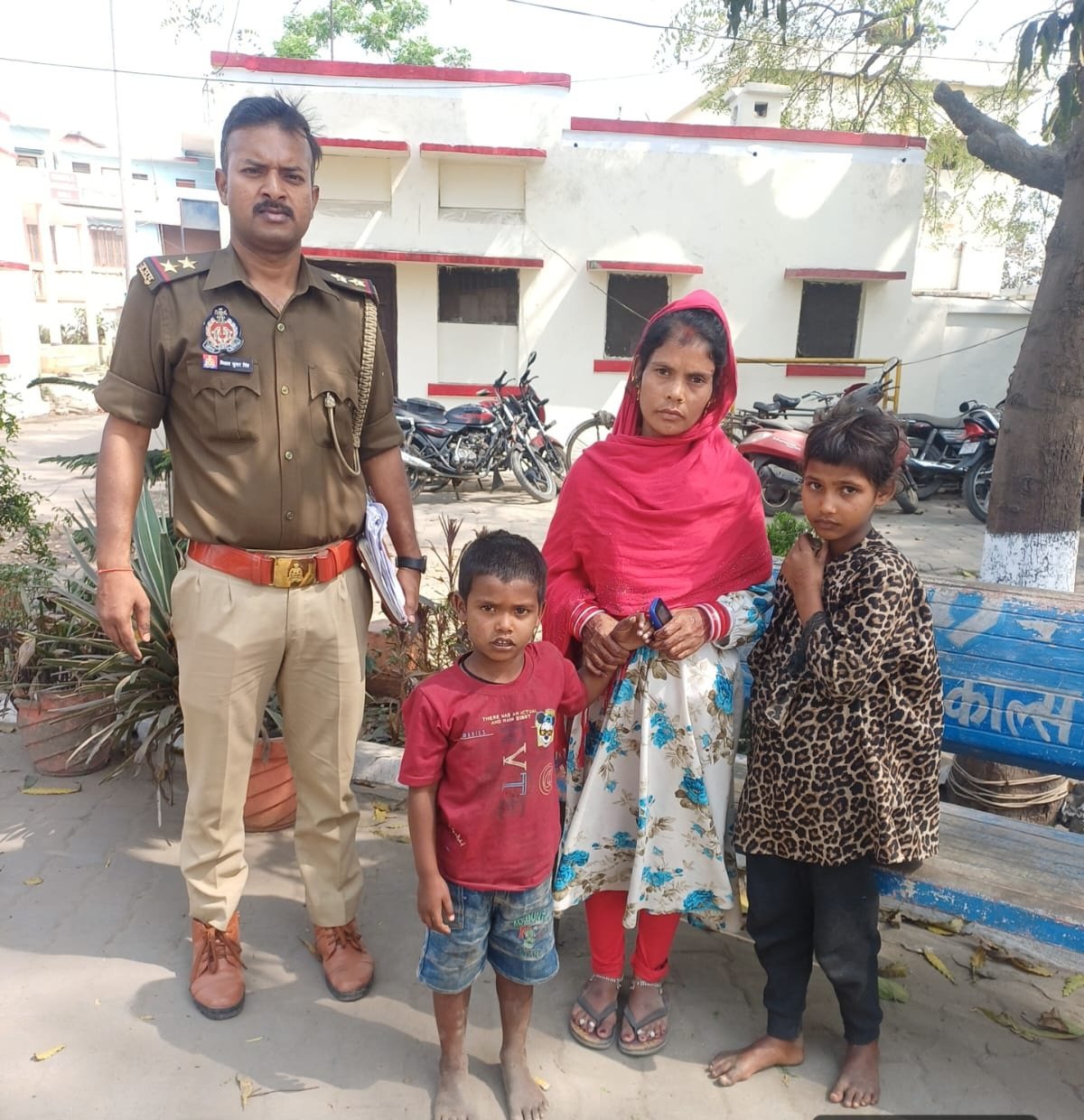 सहजनवा पुलिस की तत्परता: 6 घंटे में लापता भाई-बहन को सकुशल ढूंढ निकाला